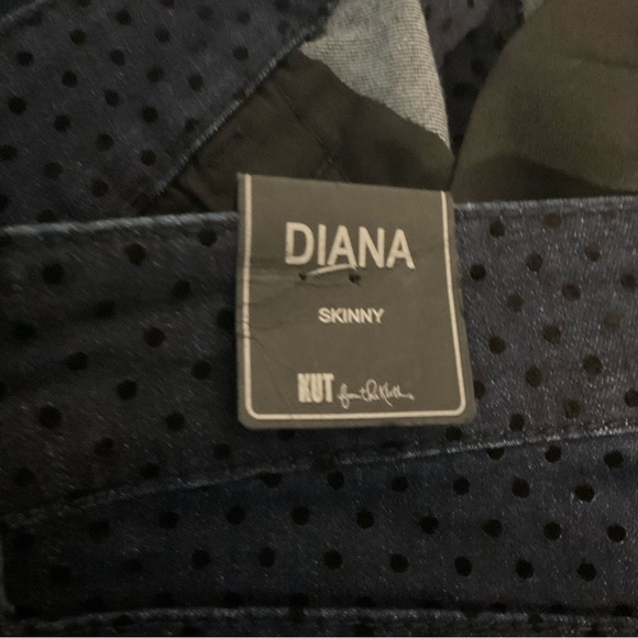 Kut from the Kloth Dianna Skinny Indigo Velvet Polka Dot Jeans Size 8; NWT’s. - Picture 6 of 16